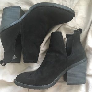 Chunky Healed Booties